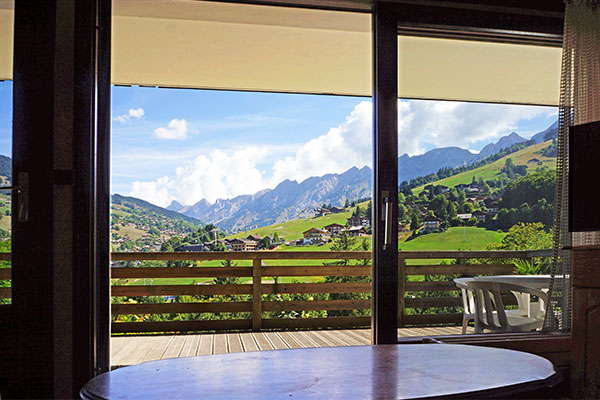 Location appartement dans chalet La Clusaz chalet reine des prés location Pessey Frères et Marius les Riffroids les Riondes